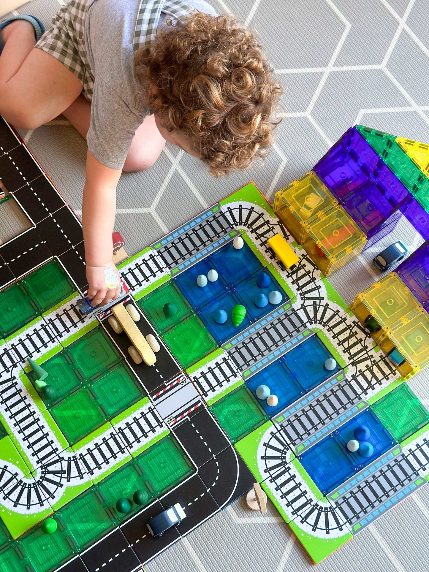 Learn & Grow Toys - Magnetic Tile Topper - Train Track Pack (36 Piece) - Toy Wonder